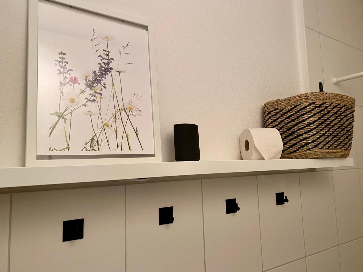 Zentrumsnahe Schoene Altbauwohnung Bis 4 Personen Фленсбург Экстерьер фото